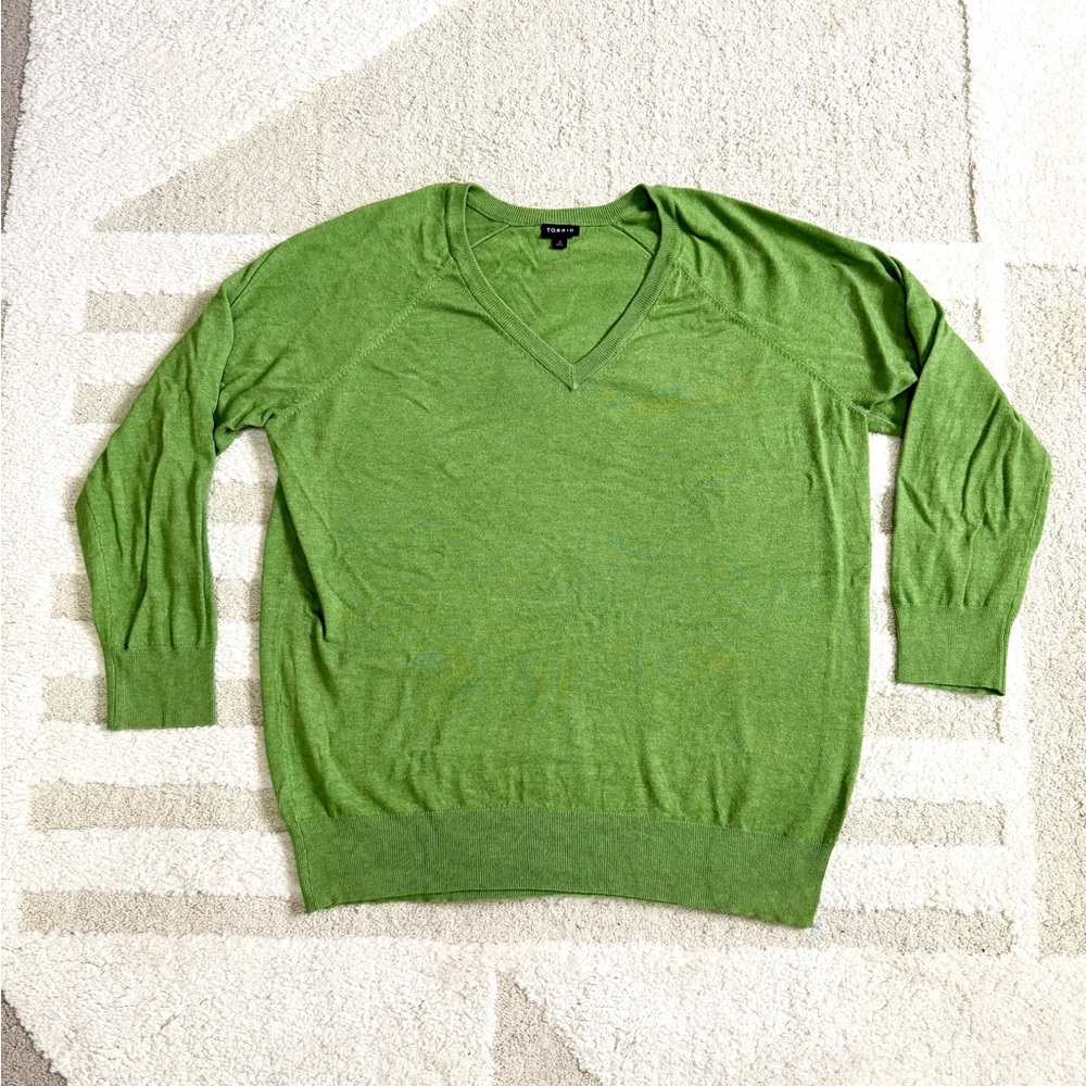 Torrid Women’s Vibrant Green V-Neck Sweater